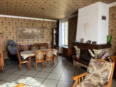 For sale RSIDENTIEL 7 rooms 151 m2 Cher (18200) photo 2