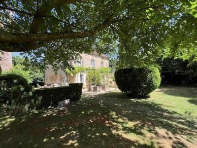 For sale 8 rooms 230 m2 Vienne (86700) photo 3