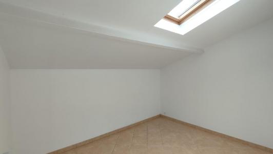 For sale 3 rooms 78 m2 Charente maritime (17770) photo 4
