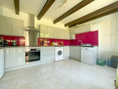 For sale 6 rooms 135 m2 Deux sevres (79110) photo 3