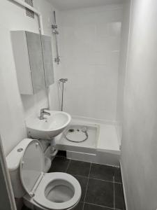 For rent Marseille-10eme-arrondissement 3 rooms 38 m2 Bouches du Rhone (13010) photo 2