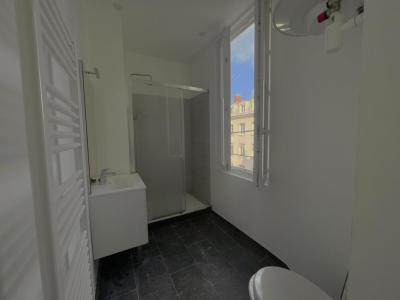 Louer Appartement Lyon-7eme-arrondissement 700 euros