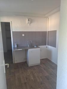 For rent Frejus 2 rooms 47 m2 Var (83600) photo 2