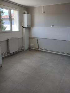 For rent Saint-martin-belle-roche 4 rooms 80 m2 Saone et loire (71118) photo 3