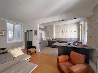 For rent Lyon-2eme-arrondissement 3 rooms 76 m2 Rhone (69002) photo 1