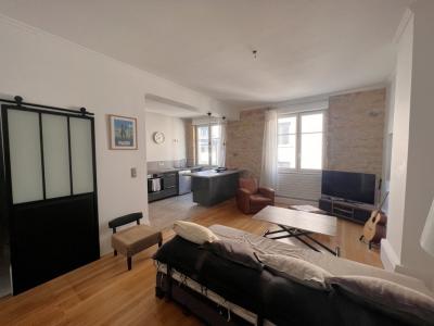 For rent Lyon-2eme-arrondissement 3 rooms 76 m2 Rhone (69002) photo 2