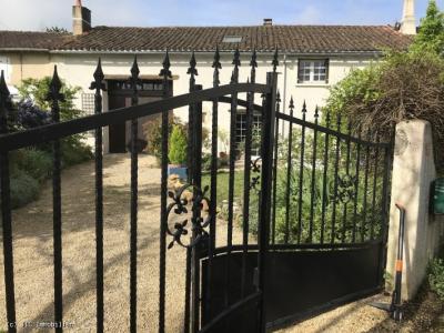For sale Civray 7 rooms 140 m2 Vienne (86400) photo 2