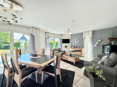 For sale Pontivy 8 rooms 140 m2 Morbihan (56300) photo 2