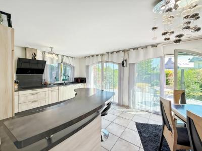 For sale Pontivy 8 rooms 140 m2 Morbihan (56300) photo 4