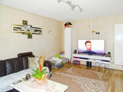 For sale Gien 4 rooms 95 m2 Loiret (45500) photo 3