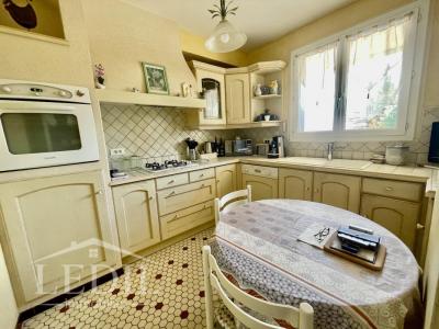 For sale Agen 6 rooms 115 m2 Lot et garonne (47000) photo 3