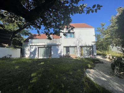 For sale Mennecy 8 rooms 216 m2 Essonne (91540) photo 1