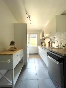 For sale Courbevoie 3 rooms 71 m2 Hauts de Seine (92400) photo 4