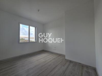 For sale Surgeres 6 rooms 110 m2 Charente maritime (17700) photo 3