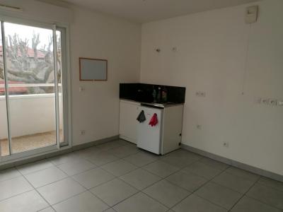 For rent Venissieux 1 room 28 m2 Rhone (69200) photo 2