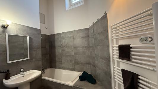 For sale CENTRE VILLE 2 rooms 63 m2 Ardeche (07200) photo 4