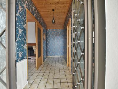 For sale CHOLET RSIDENTIEL 6 rooms 157 m2 Maine et loire (49300) photo 2