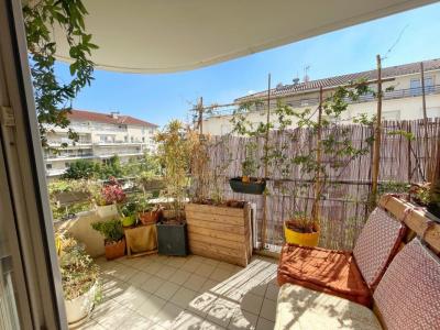 For rent Lyon-8eme-arrondissement 3 rooms 71 m2 Rhone (69008) photo 1