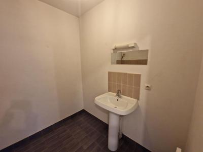 For sale Ernee 4 rooms 79 m2 Mayenne (53500) photo 3
