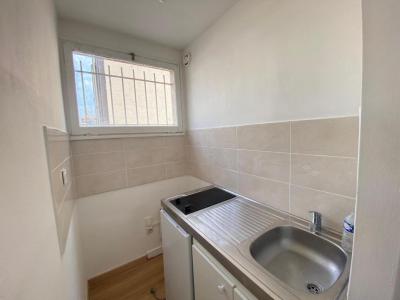 For rent Nimes 1 room 22 m2 Gard (30000) photo 2