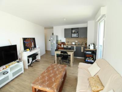 For rent Nantes 3 rooms 62 m2 Loire atlantique (44200) photo 2