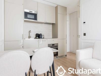 Annonce Location Appartement Paris-18eme-arrondissement 75