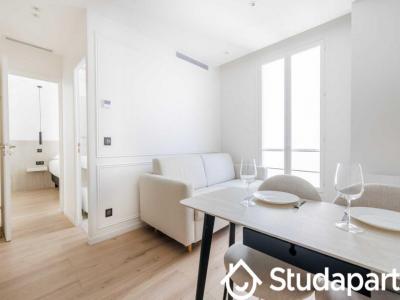 Louer Appartement Paris-18eme-arrondissement 2325 euros