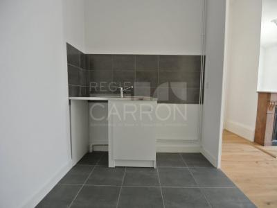Louer Appartement 56 m2 Lyon-7eme-arrondissement