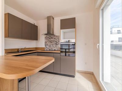 For sale Sucy-en-brie 4 rooms 81 m2 Val de Marne (94370) photo 4