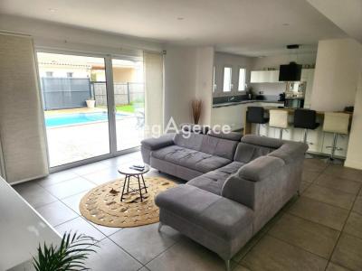 For sale Pugnac 5 rooms 117 m2 Gironde (33710) photo 2