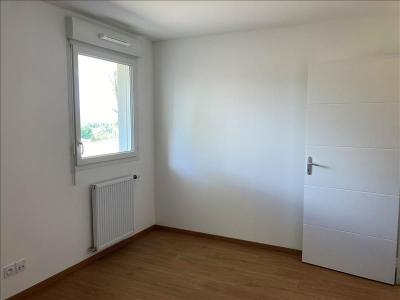 Louer Appartement Genay Rhone