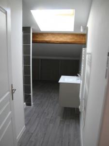For rent Saint-andre-de-cubzac 2 rooms 36 m2 Gironde (33240) photo 2