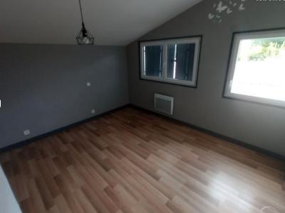 Annonce Location 4 pices Maison Peintures 33