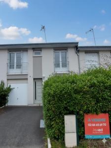 For sale Bauge 4 rooms 77 m2 Maine et loire (49150) photo 0