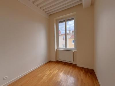 Louer Appartement Lyon-4eme-arrondissement 765 euros