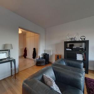 For rent Nantes 8 rooms 218 m2 Loire atlantique (44000) photo 3