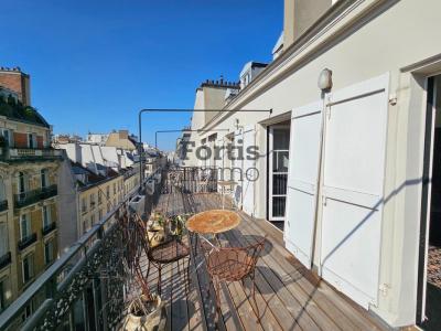 For sale Paris-10eme-arrondissement 4 rooms 95 m2 Paris (75010) photo 2