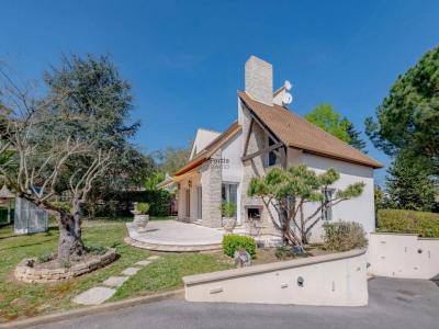 For sale Montlhery 5 rooms 231 m2 Essonne (91310) photo 0