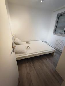 For rent Rosny-sous-bois 2 rooms 29 m2 Seine saint denis (93110) photo 0