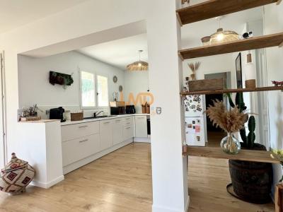 For sale Beaucaire 5 rooms 131 m2 Gard (30300) photo 2