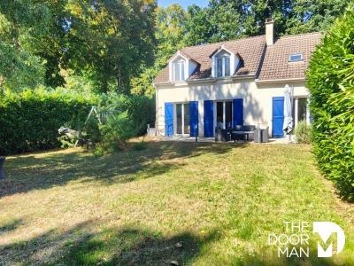 For sale Montigny-le-bretonneux 6 rooms 135 m2 Yvelines (78180) photo 0