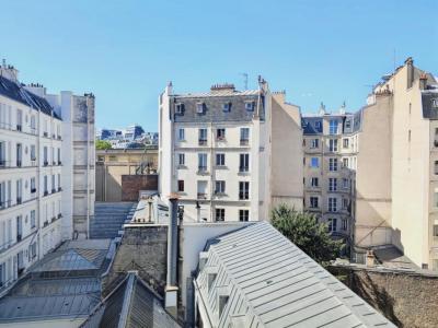 For sale Paris-10eme-arrondissement 2 rooms 46 m2 Paris (75010) photo 2