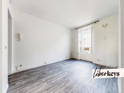For sale Paris-11eme-arrondissement 2 rooms 28 m2 Paris (75011) photo 2