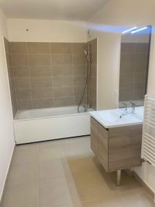 For rent Champigny-sur-marne 3 rooms 60 m2 Val de Marne (94500) photo 4