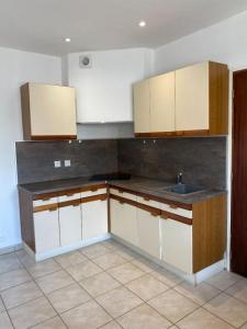 Louer Appartement 24 m2 Avrille