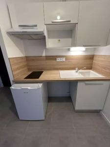 For rent Saint-sebastien-sur-loire 2 rooms 41 m2 Loire atlantique (44230) photo 2