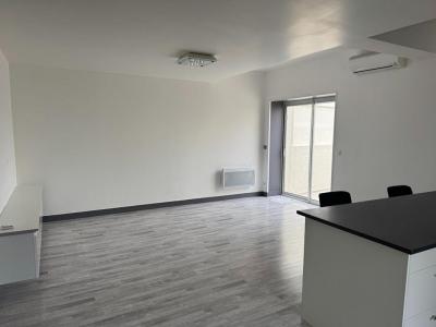 Louer Appartement Targon 820 euros