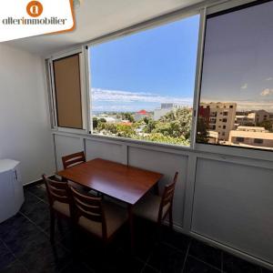 Louer Appartement Sainte-clotilde 695 euros