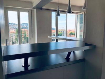 Louer Appartement 48 m2 Nice