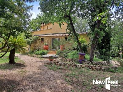 Acheter Maison 245 m2 Saint-paul-en-foret